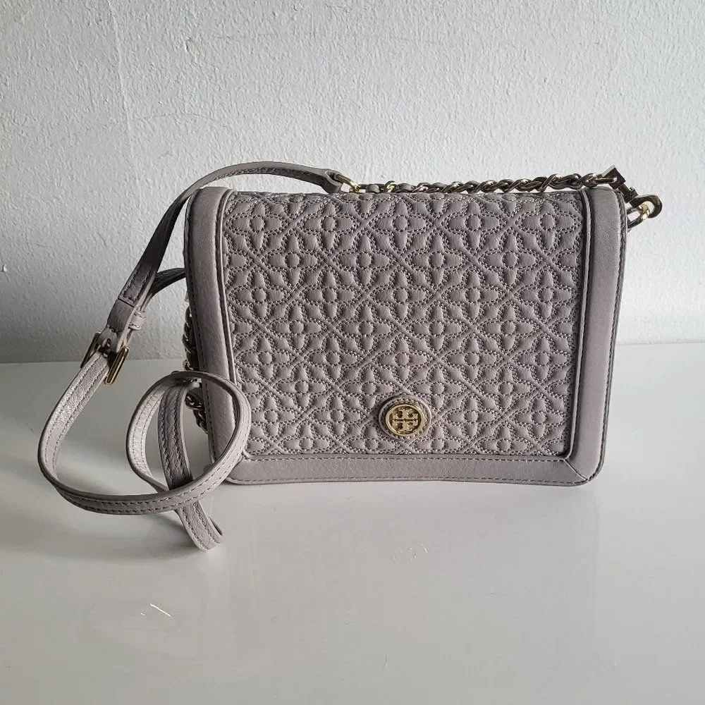 Tory Burch Women Bryant Quilted Crossbody Mercury Grey bag. - Picture 4 of 11